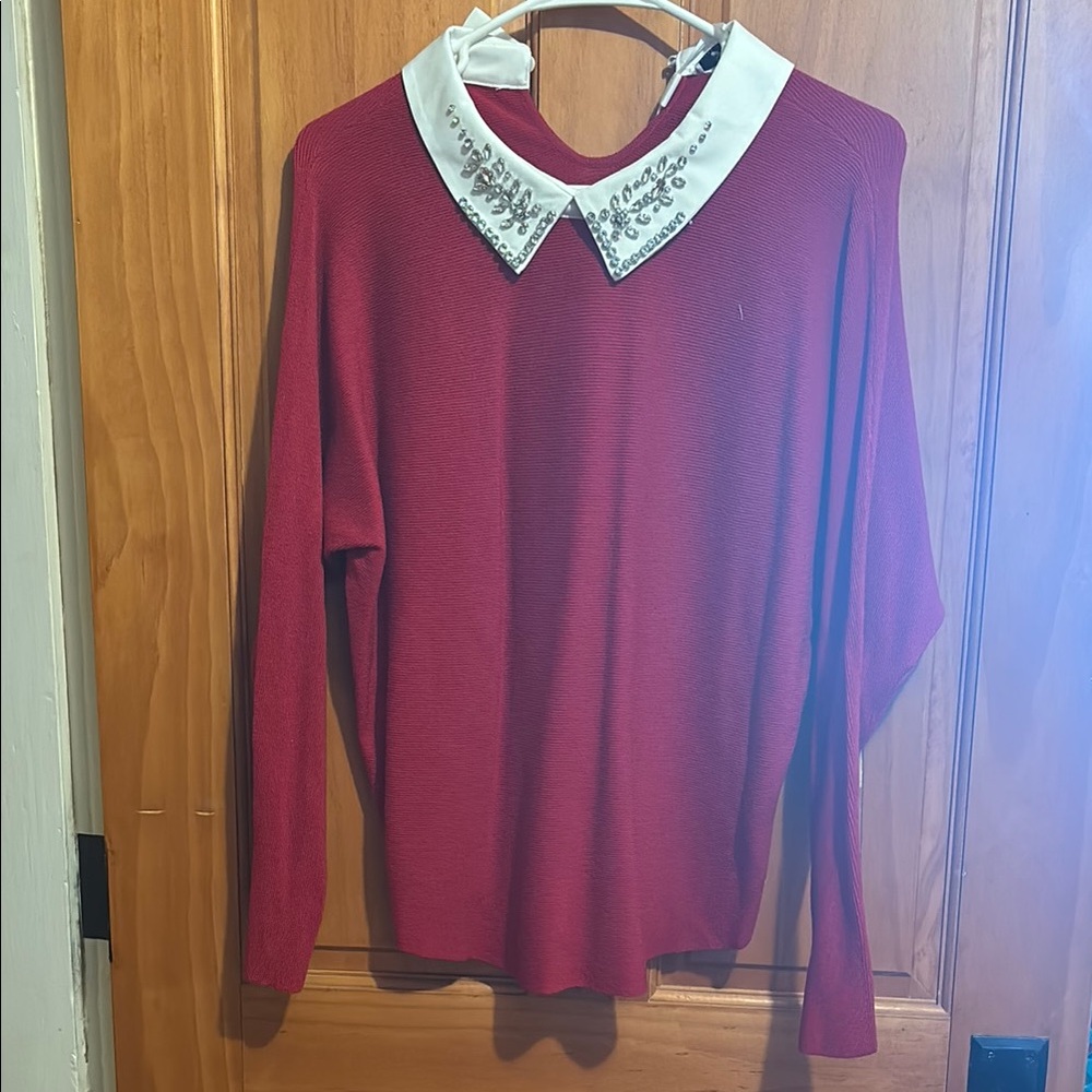 Sioni Red and White Crew Neck Sweater